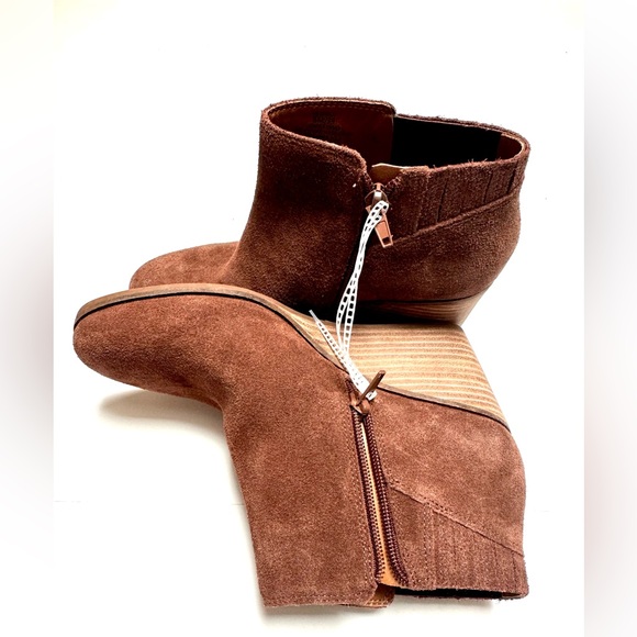Lucky Brand Zorla Leather Wedged Zip Ankle Booties size 8/39 NWT - Picture 5 of 13